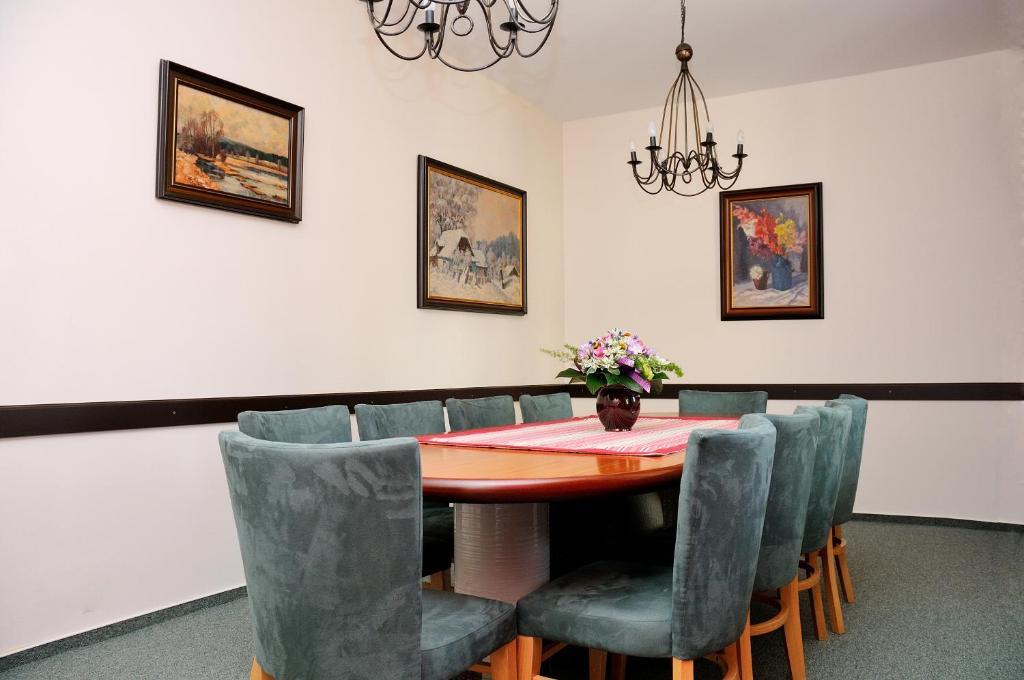 Hotel Leopold Račín Esterno foto